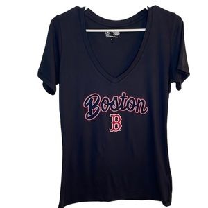 NWT Women’s Size Medium Boston Red Sox Baseball V-Neck Navy Blue Top